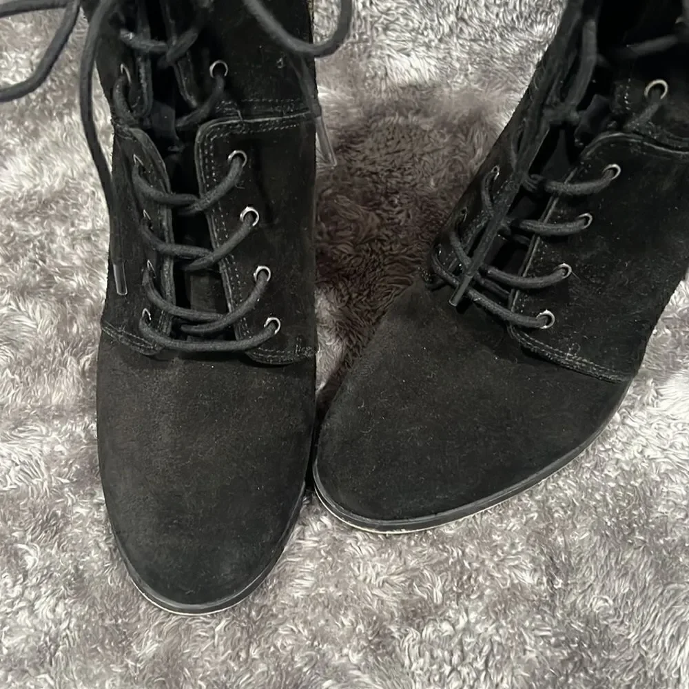 Michael Kors Black Thatcher Womens Lace-Up Suede Ankle Combat Boots Size 8M